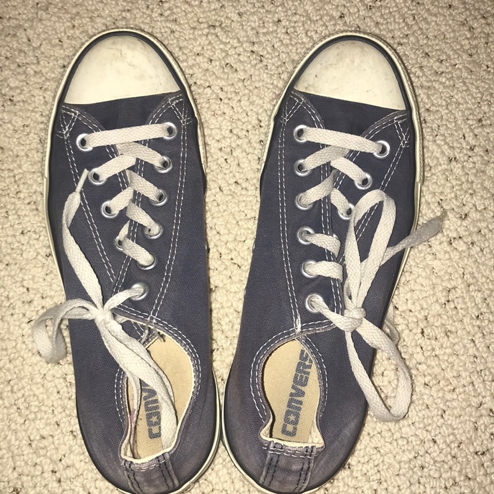 Used low top Converse